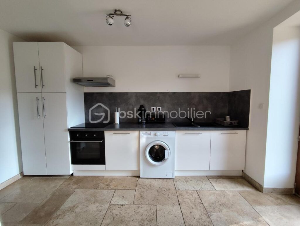 Immeuble de caractère entièrement rénové, idéal pour investissement locatif – 10 pièces – NR chambres – 166 m²