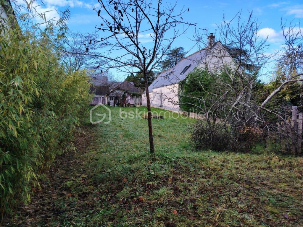 TERRAIN CONSTRUCTIBLE CENTRE AMBOISE 412 m² – NR pièces – NR chambres – 412 m²