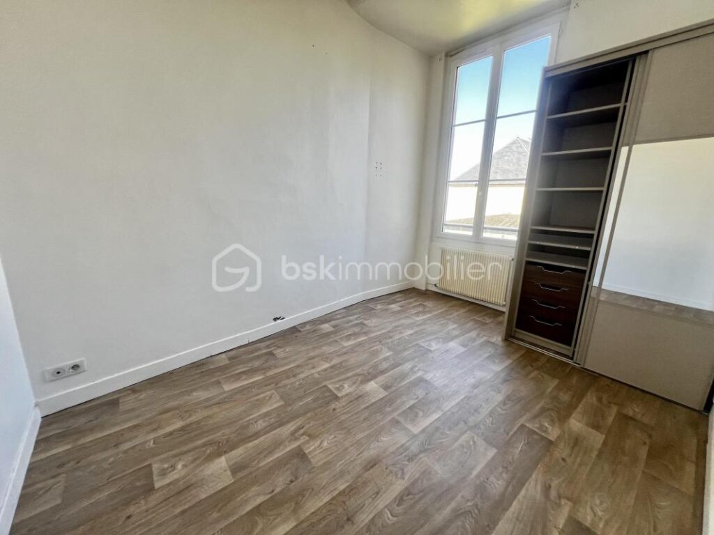 Appartement coup de cœur avec vue dégagée à Crépy-en-Valois – 2 pièces – 1 chambre – 26 m²