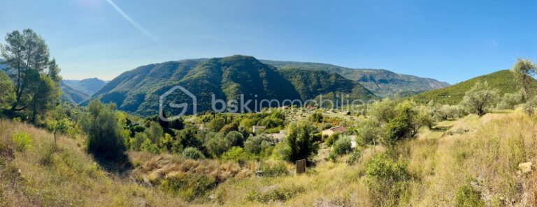 🌿 Terrain constructible 2 126 m² avec permis purgé – Pierrefeu (06) – NR pièces – NR chambres – 2126 m²