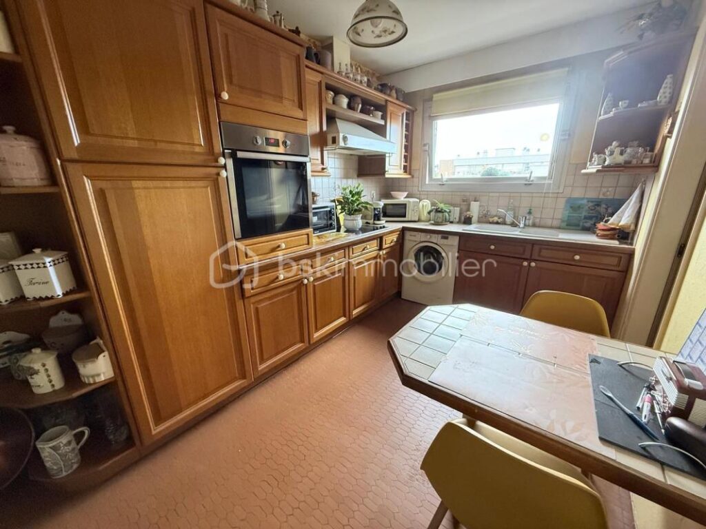 Type 3 traversant Lille St Maur 82 M2 DPE D – 3 pièces – 2 chambres – 82 m²