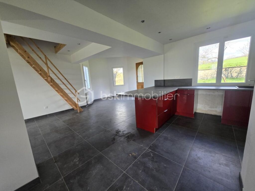 Beau Pavillon de plain pied de 125m² de Parigny les Vaux – 4 pièces – 3 chambres – 125 m²