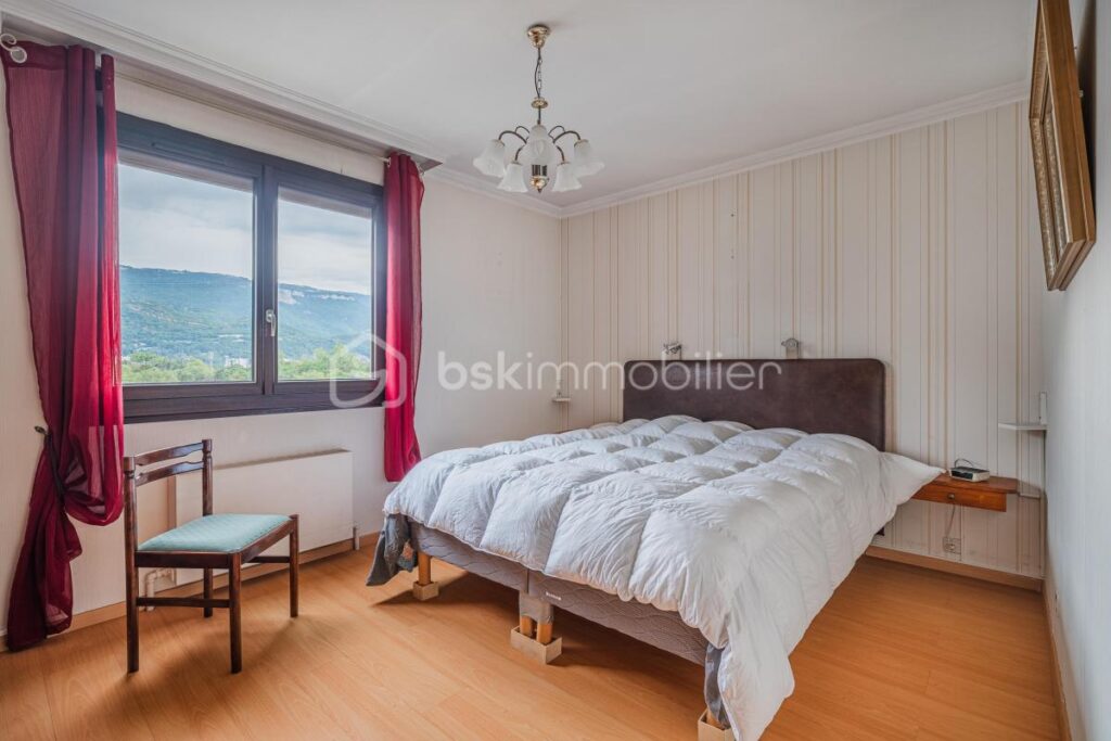 T4 89 m2 spacieux avec balcon – Copro sécurisée Grenoble – 4 pièces – 3 chambres – 90 m²