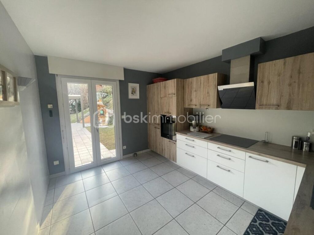Maison 155m² sur les hauteurs de St Jean de Maurienne – 6 pièces – 5 chambres – 155 m²