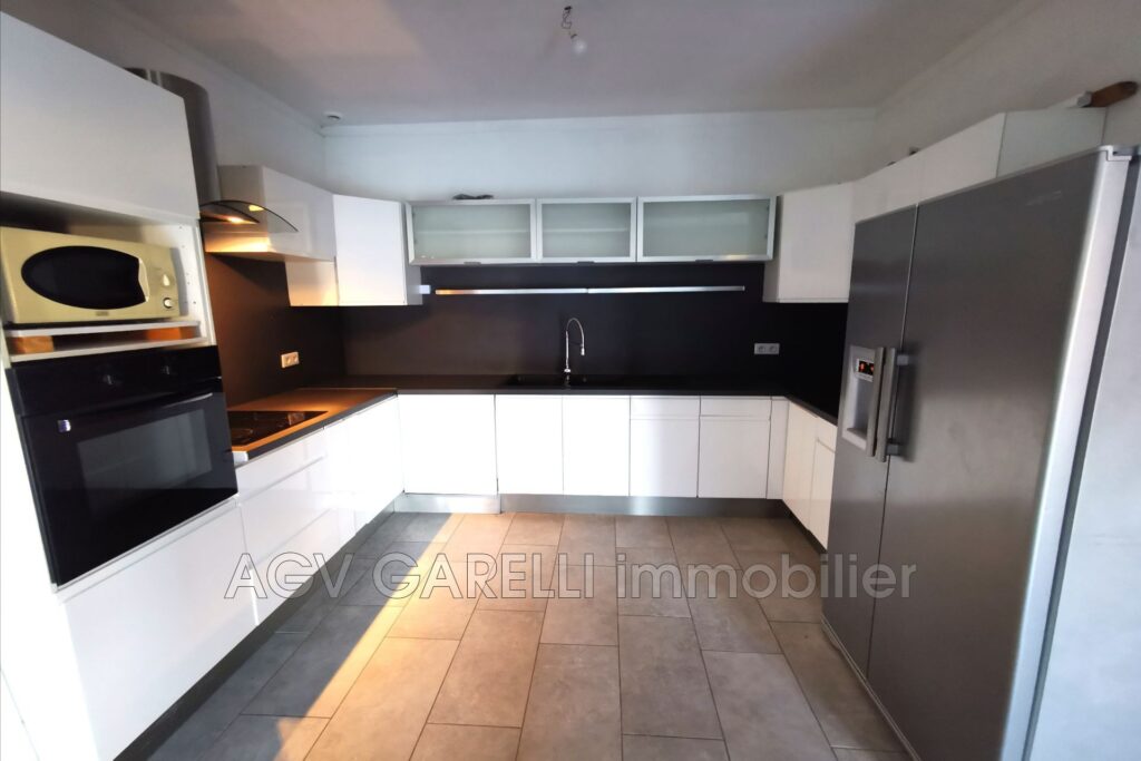 location maison 3 Pièce(s) – 3 pièces – 2 chambres – 85.00 m²