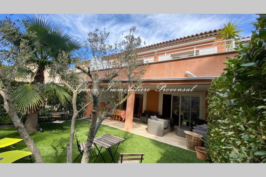 Maison à louer à Sainte-maxime