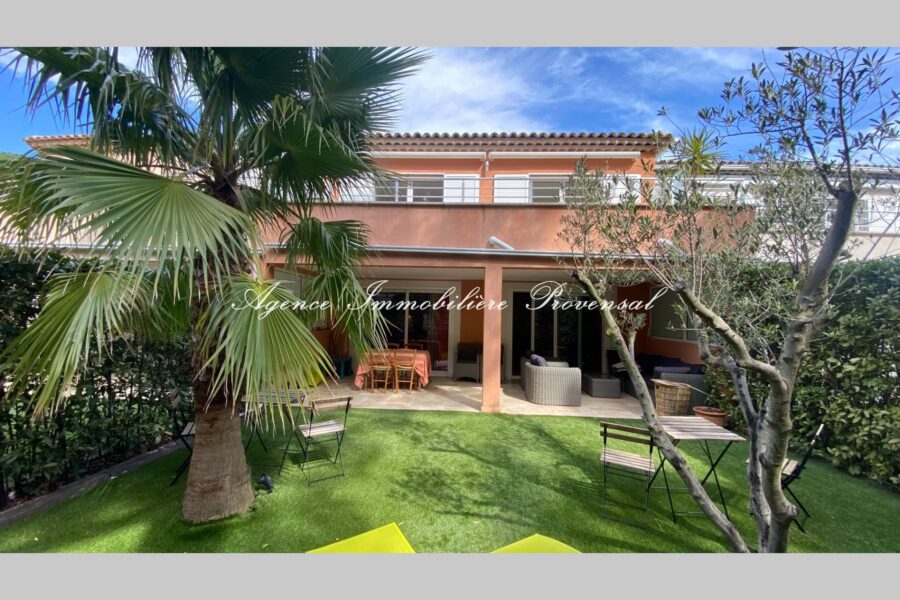 Maison à louer à Sainte-maxime