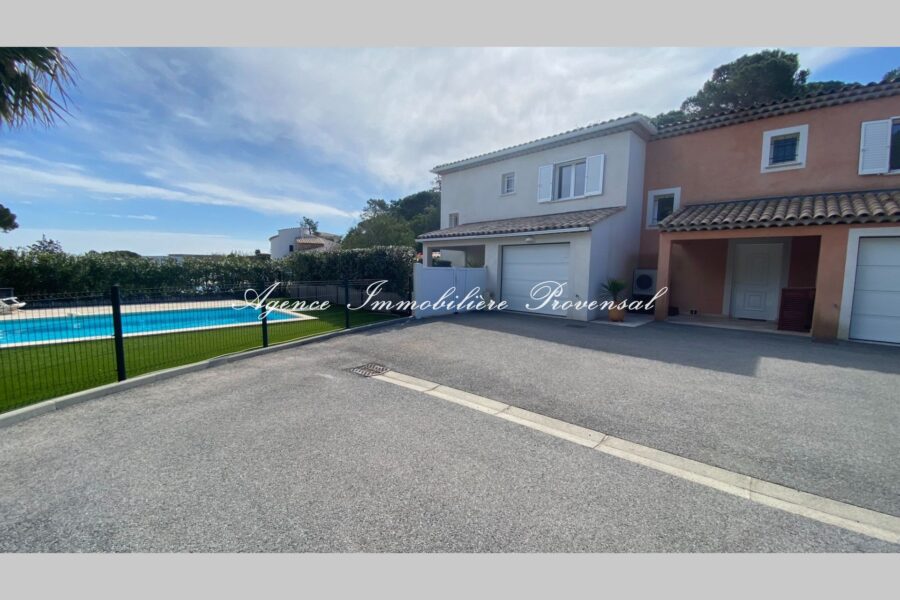 Maison à louer à Sainte-maxime