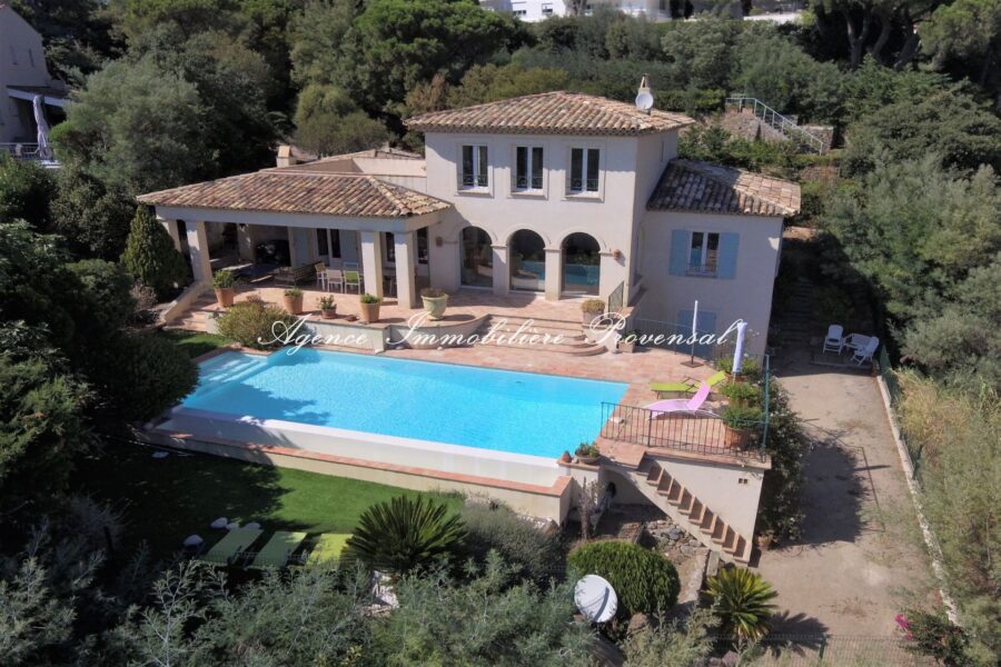 Maison à louer à Sainte-maxime