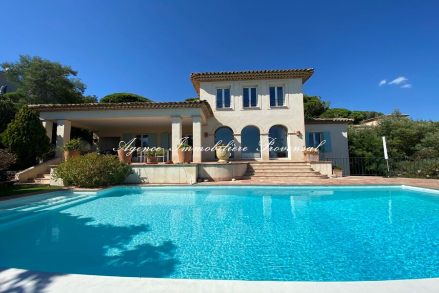 Maison à louer à Sainte-maxime