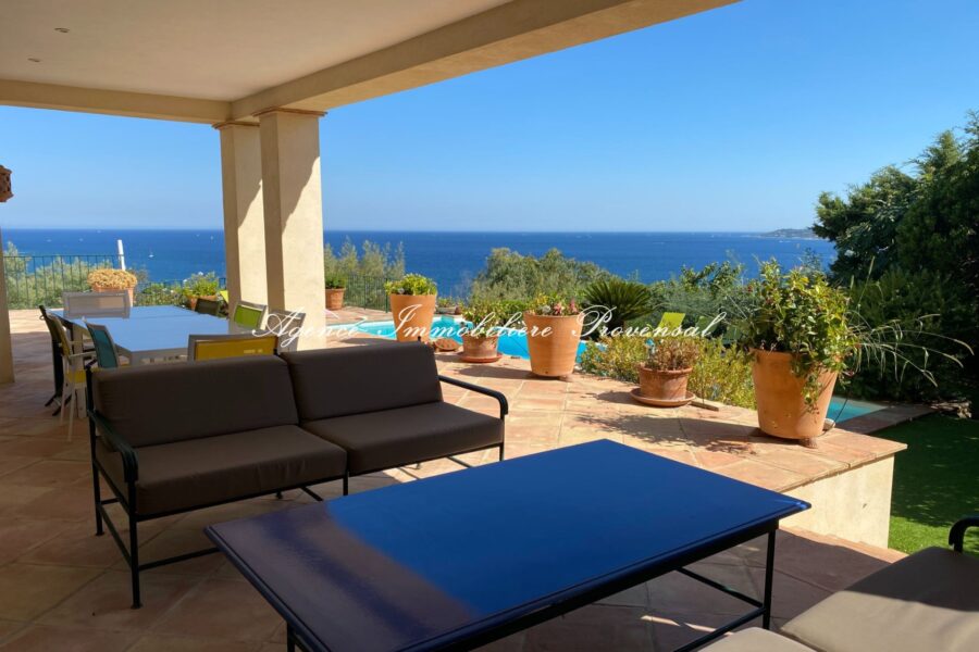 Maison à louer à Sainte-maxime