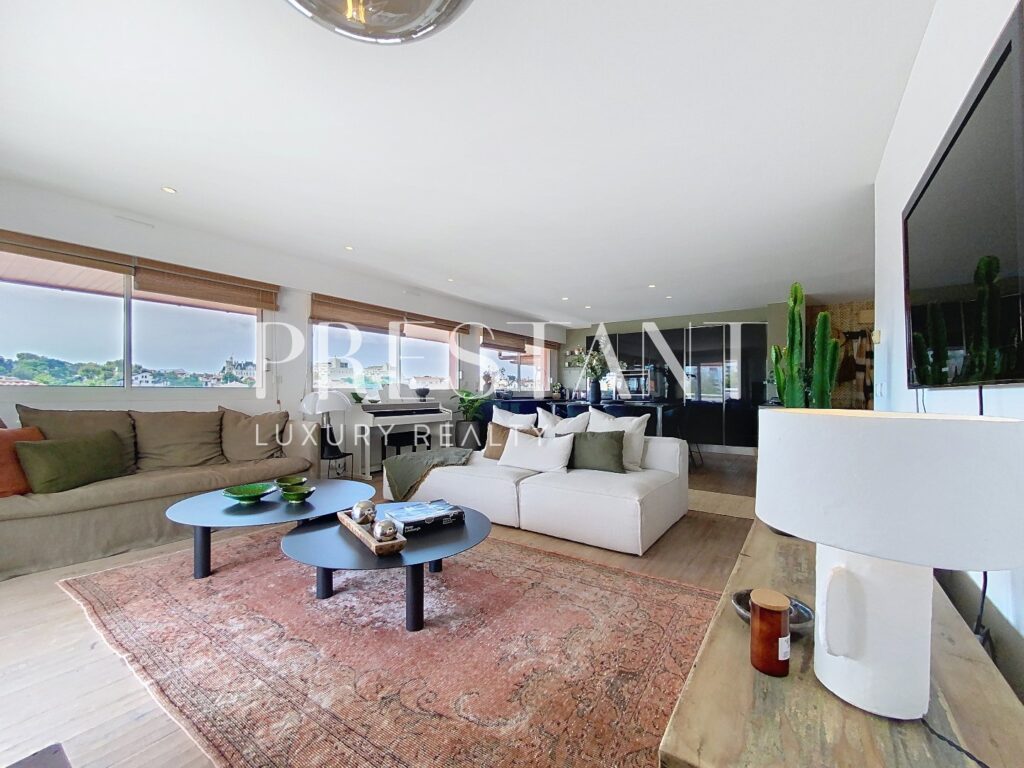 Appartement terrasse – 4 pièces – 3 chambres – 115 m²