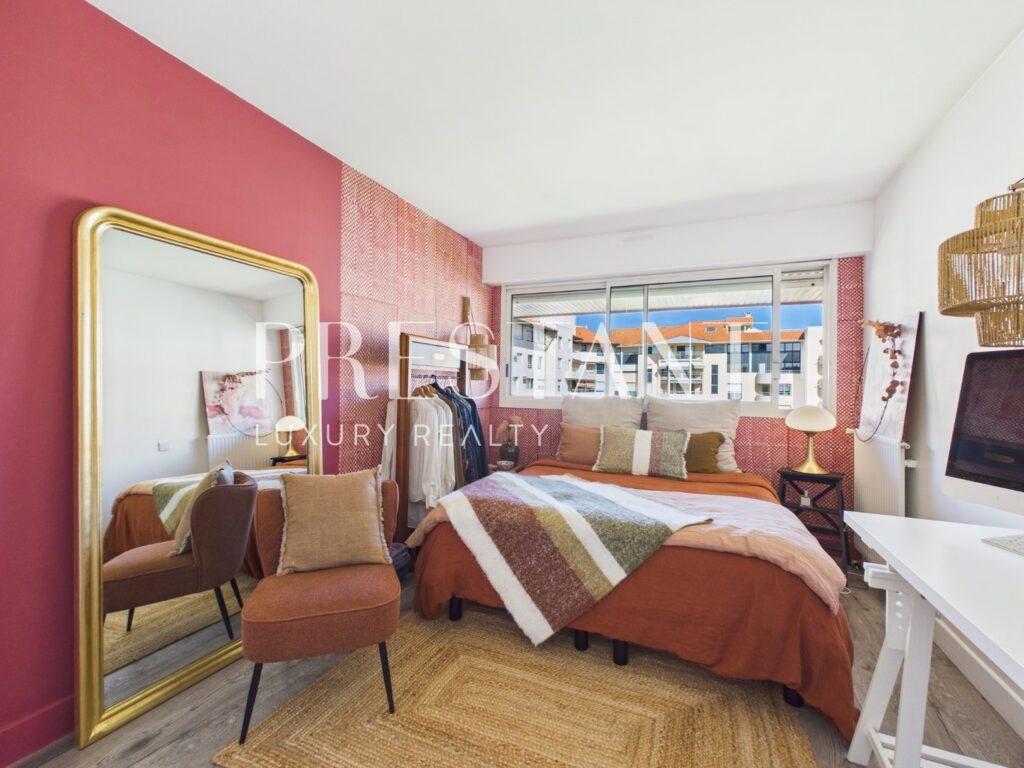 Appartement terrasse – 4 pièces – 3 chambres – 115 m²