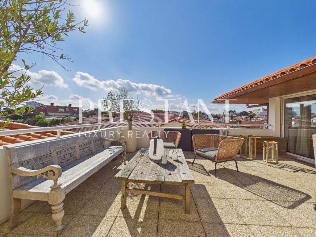 Appartement terrasse – 4 pièces – 3 chambres – 115 m²