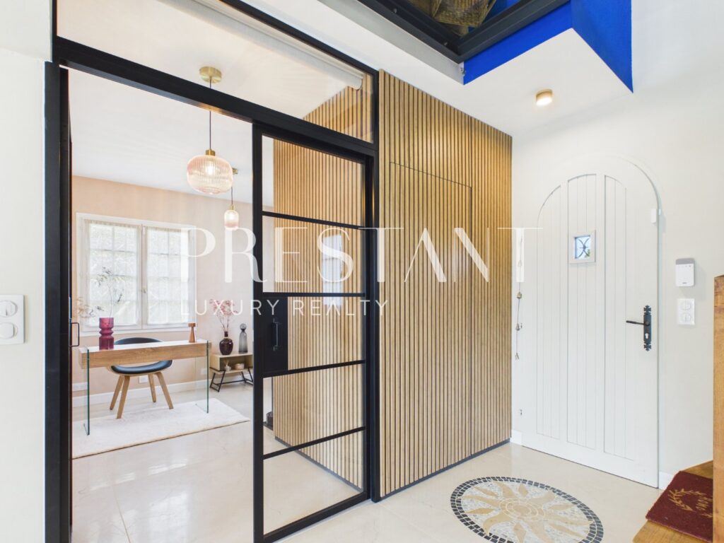 Maison – 7 pièces – 4 chambres – 140 m²