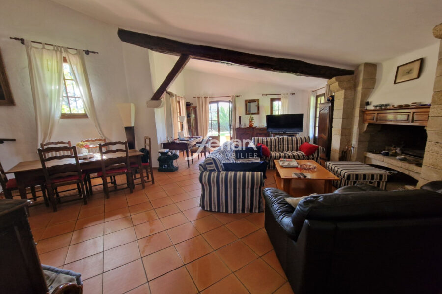 Maison à vendre à Sillans-la-cascade