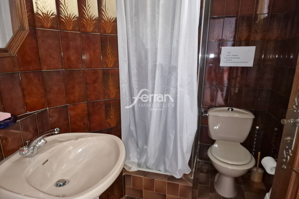 A vendre villa avec piscine à Sillans la cacade sur un terrain – 5 pièces – 3 chambres – 135.00 m²