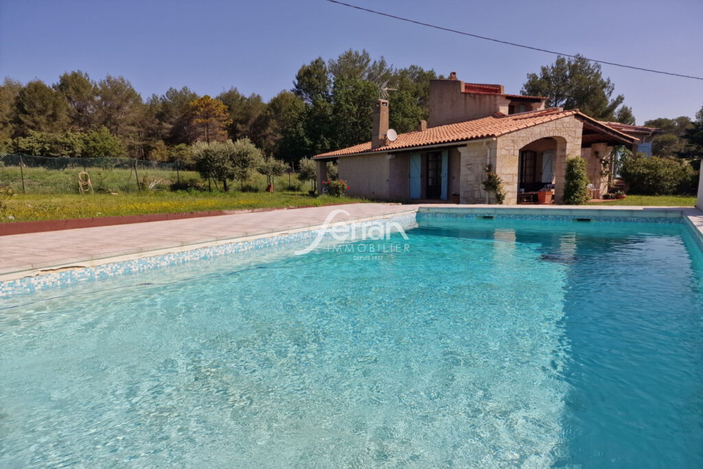 A vendre villa avec piscine à Sillans la cacade sur un terrain – 5 pièces – 3 chambres – 135.00 m²
