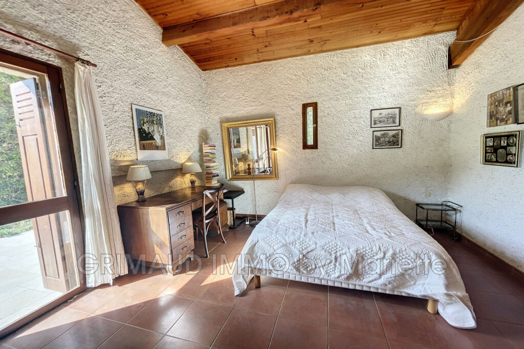 belle maison a saint clement, au calme avec grand terrain plat – 10 pièces – 7 chambres – 205.35 m²