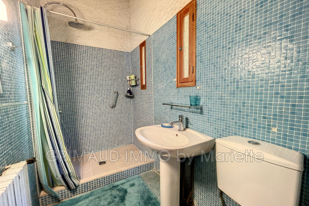 belle maison a saint clement, au calme avec grand terrain plat – 10 pièces – 7 chambres – 205.35 m²