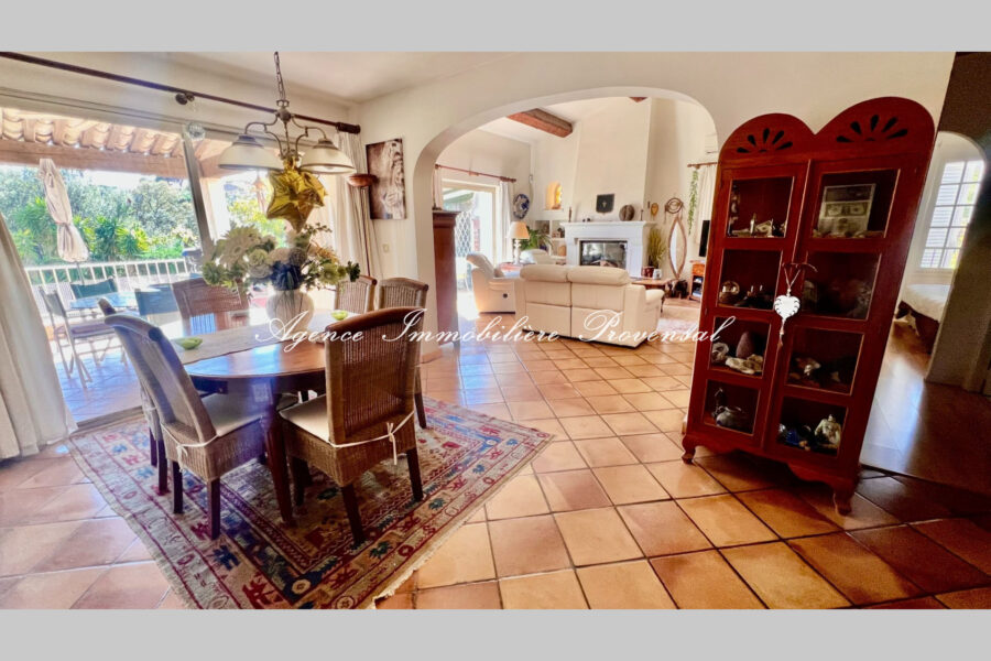 Maison à vendre à Sainte-maxime