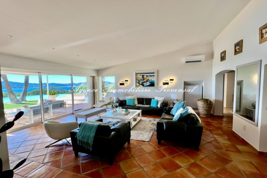 location saisonnière villa 7 Pièce(s) – 7 pièces – 6 chambres – 250.00 m²