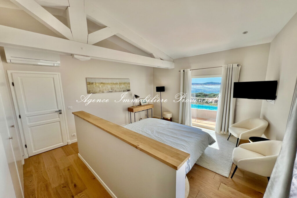 location saisonnière villa 7 Pièce(s) – 7 pièces – 6 chambres – 250.00 m²