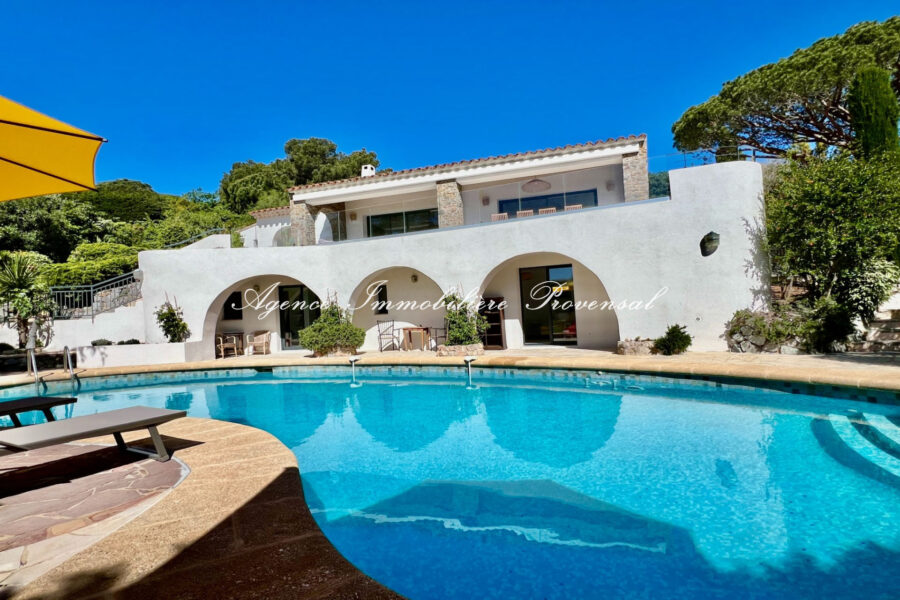 Maison à louer à Sainte-maxime