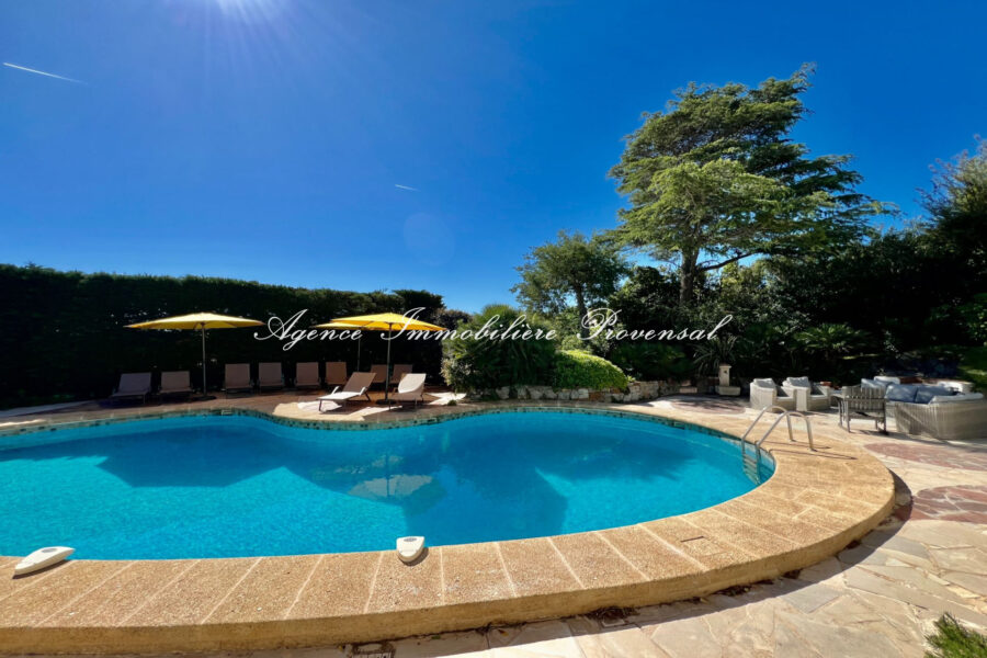 Maison à louer à Sainte-maxime