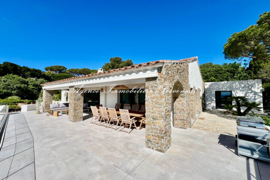 Maison à louer à Sainte-maxime