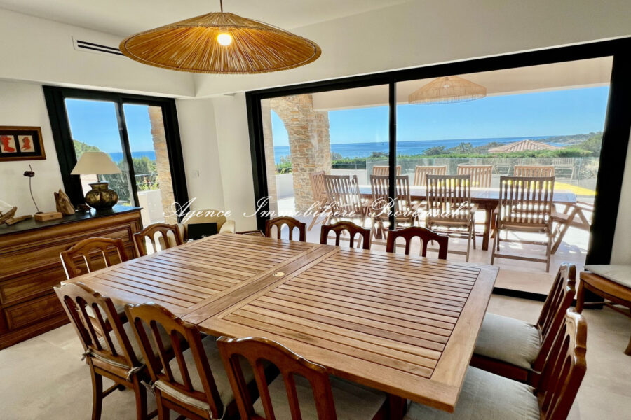 Maison à louer à Sainte-maxime