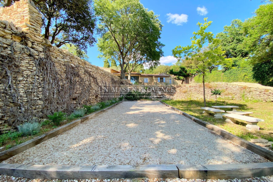 Maison à louer à Gordes