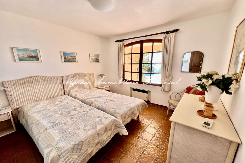 location saisonnière villa provençale 5 Pièce(s) – 5 pièces – 3 chambres – 120.00 m²