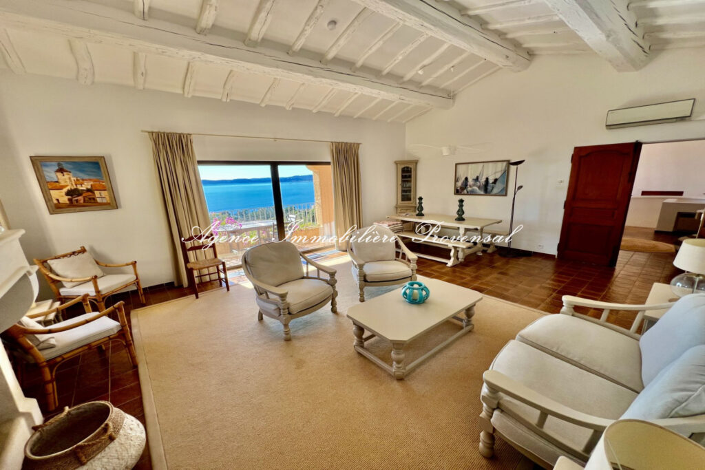 location saisonnière villa provençale 5 Pièce(s) – 5 pièces – 3 chambres – 120.00 m²