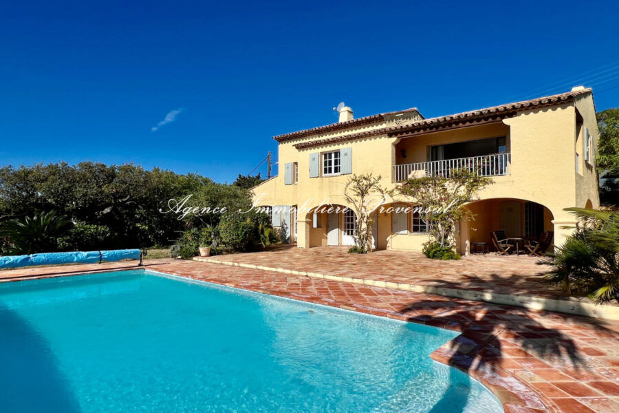Maison à louer à Sainte-maxime