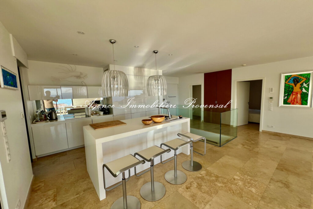 location saisonnière villa 5 Pièce(s) – 5 pièces – 4 chambres – 200.00 m²