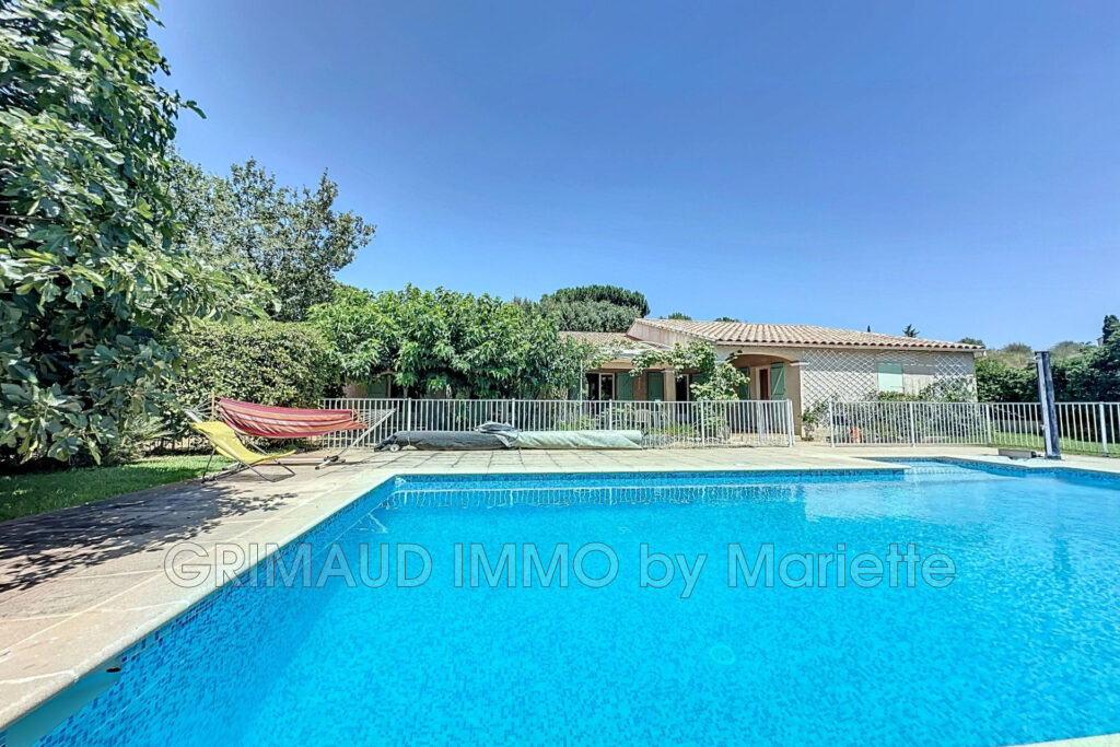 Plain-pied au calme avec piscine, 4 chambres et 2 garages ? ca – 5 pièces – 4 chambres – 155.49 m²