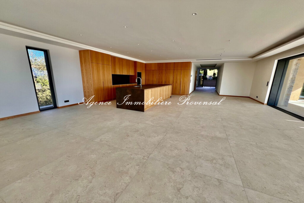 vente villa 7 Pièce(s) – 7 pièces – 5 chambres – 500.00 m²