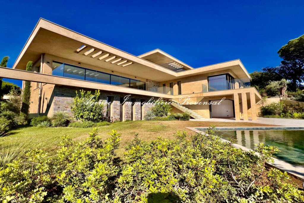 vente villa 7 Pièce(s) – 7 pièces – 5 chambres – 500.00 m²