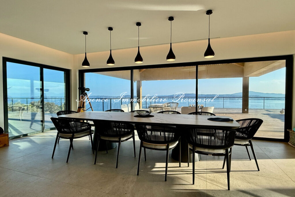 vente maison contemporaine 6 Pièce(s) – 6 pièces – 5 chambres – 383.00 m²