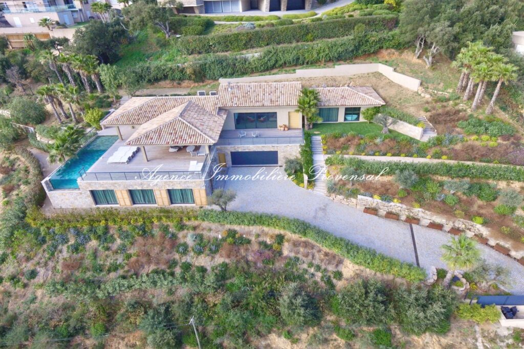 vente maison contemporaine 6 Pièce(s) – 6 pièces – 5 chambres – 383.00 m²