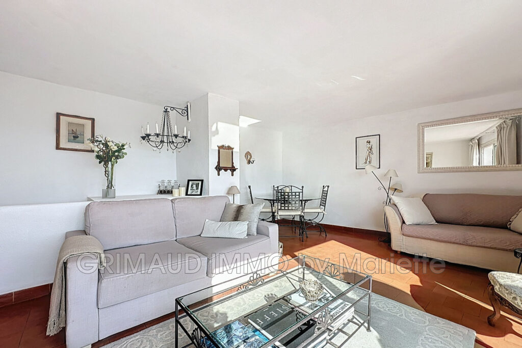 Coup de coeur au village ? 2 chambres et belle terrasse – 3 pièces – 2 chambres – 76.63 m²