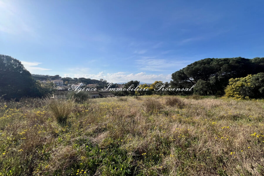 Terrain à vendre à Sainte-maxime