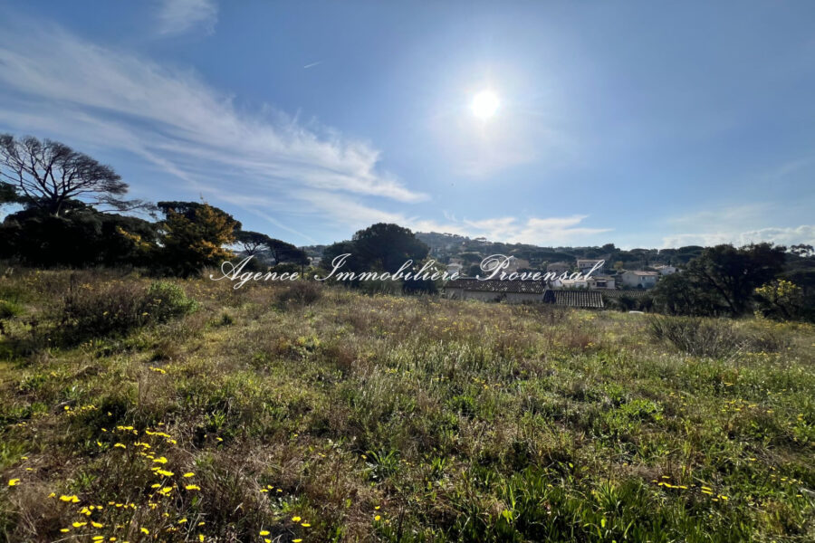 Terrain à vendre à Sainte-maxime