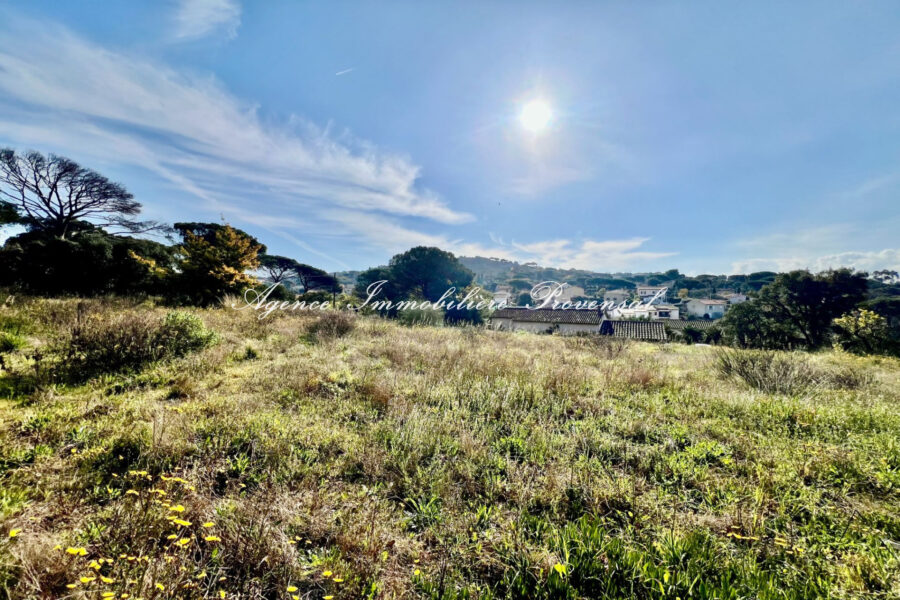 Terrain à vendre à Sainte-maxime