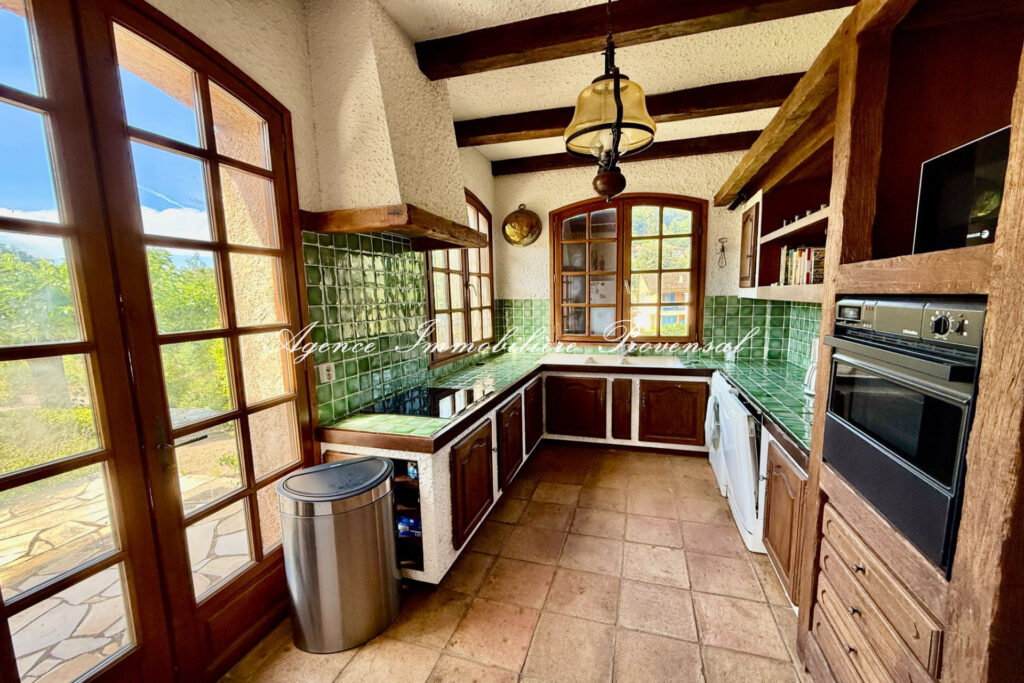 vente villa 6 Pièce(s) – 6 pièces – 5 chambres – 154.00 m²