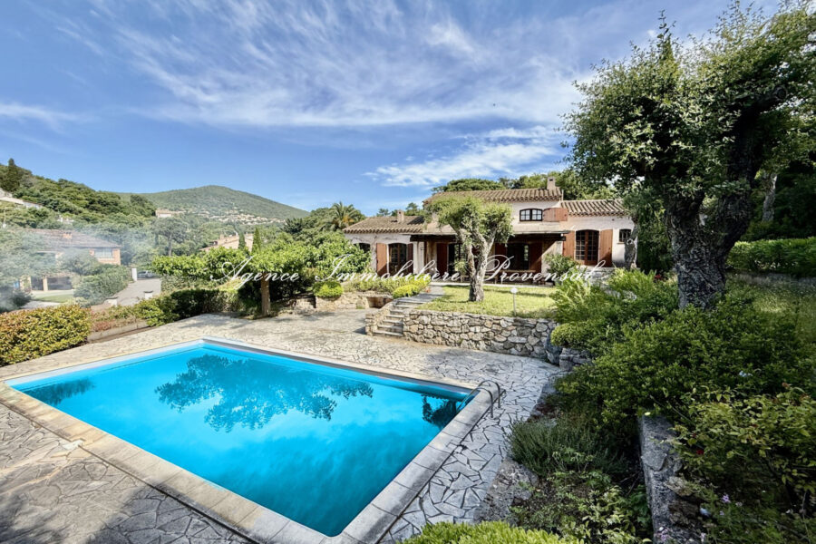 Maison à vendre à Sainte-maxime