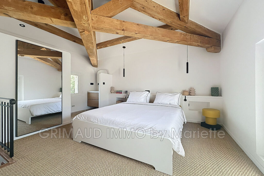 belle proprieté avec 4 chambres et appartement, garage et pisc – 6 pièces – 5 chambres – 197.24 m²