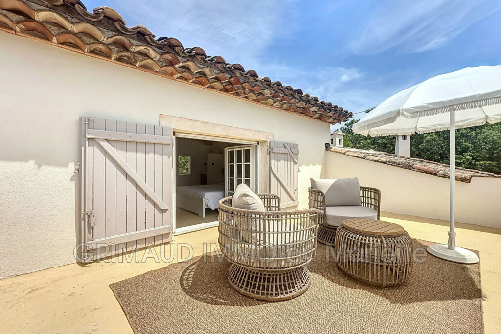 belle proprieté avec 4 chambres et appartement, garage et pisc – 6 pièces – 5 chambres – 197.24 m²