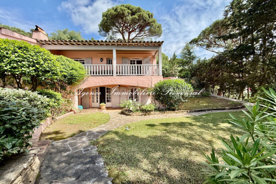 Maison à vendre à Sainte-maxime